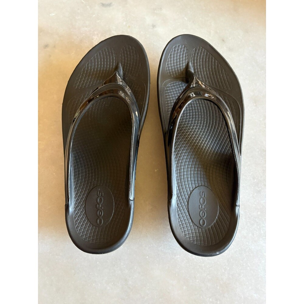 Oofos Womens OOlala Recovery Sandal Size 40 9 Black Shiny Thong Flip Flop Slides - Picture 6 of 8